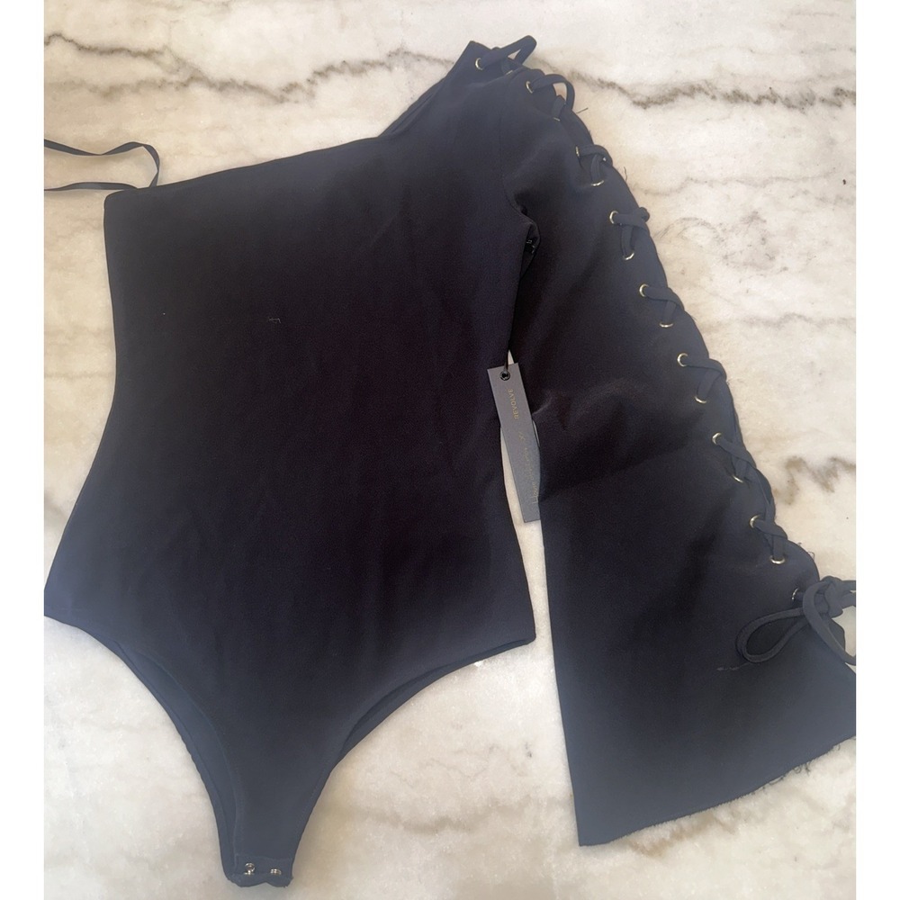 House Of Harlow NWT One Sleeve Black BodySuit Bell Tie Sleeve Size Xs
